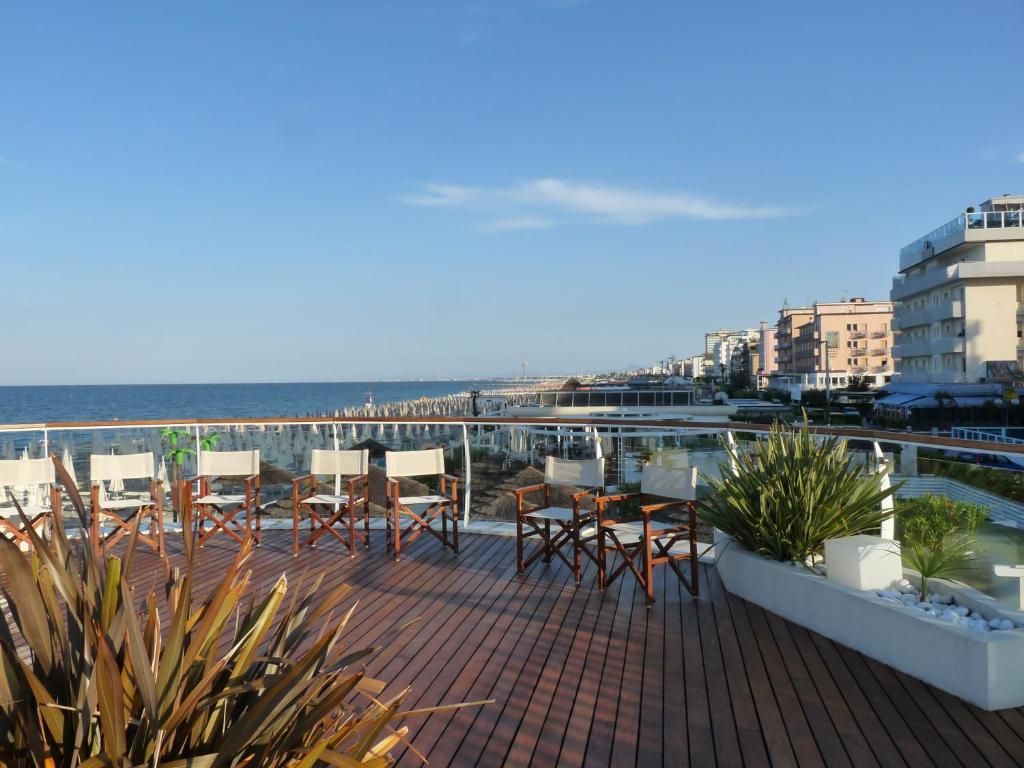 Hotel Benini Мілано-Маріттіма Екстер'єр фото